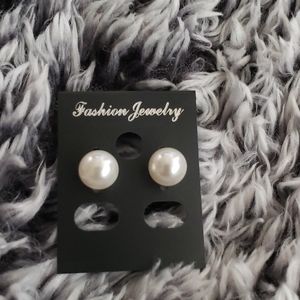 Pearl stud earrings